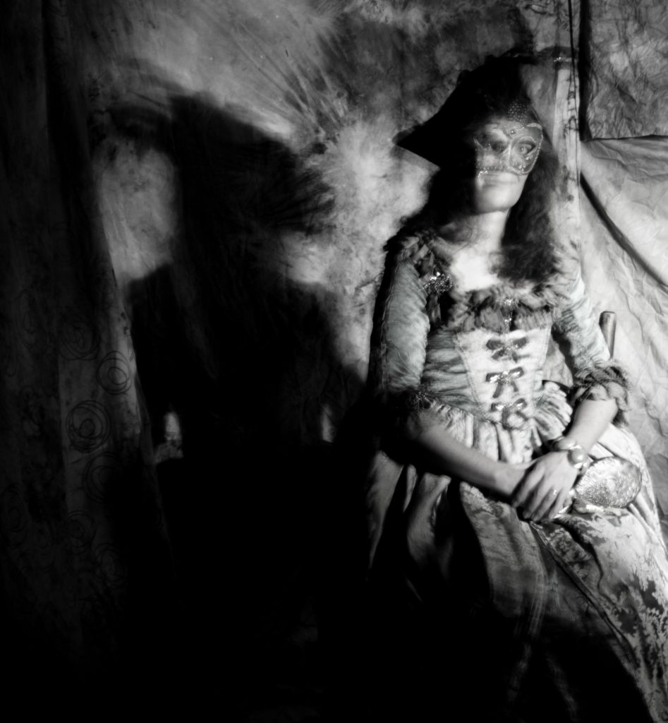 Photo 2 3 947x1024 - Photographs